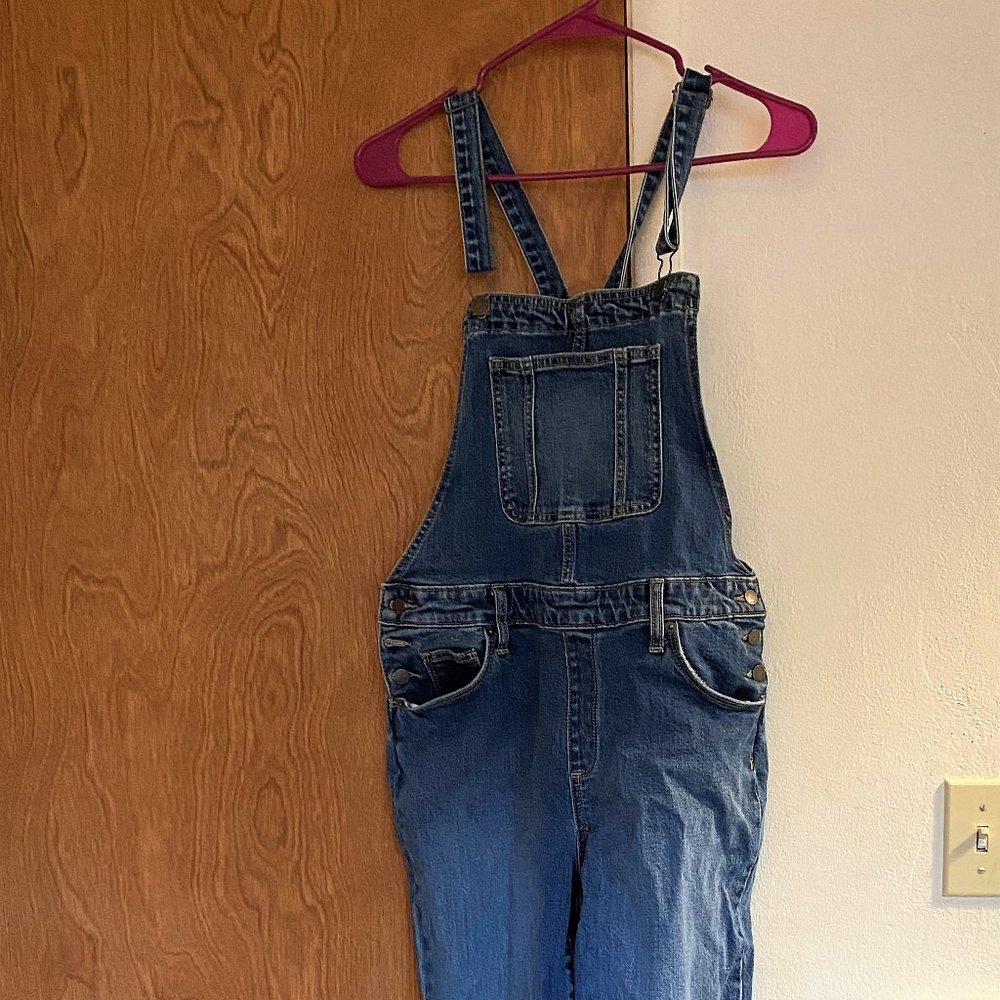 Universal Thread Overalls Size 8